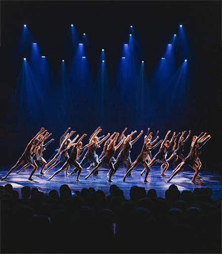 Attituden kevätnäytös: Tarinoiden taikaa